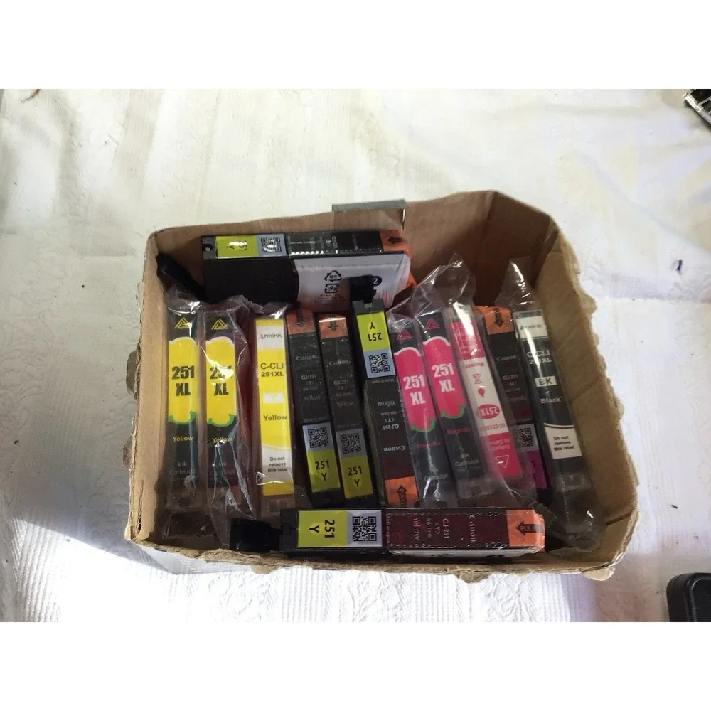 Lot 251 Ink-3 Yellow 251XL, 5 Yellow 251Y, 3 Magenta 251XL, 1Magenta 251 M, 1 Bl